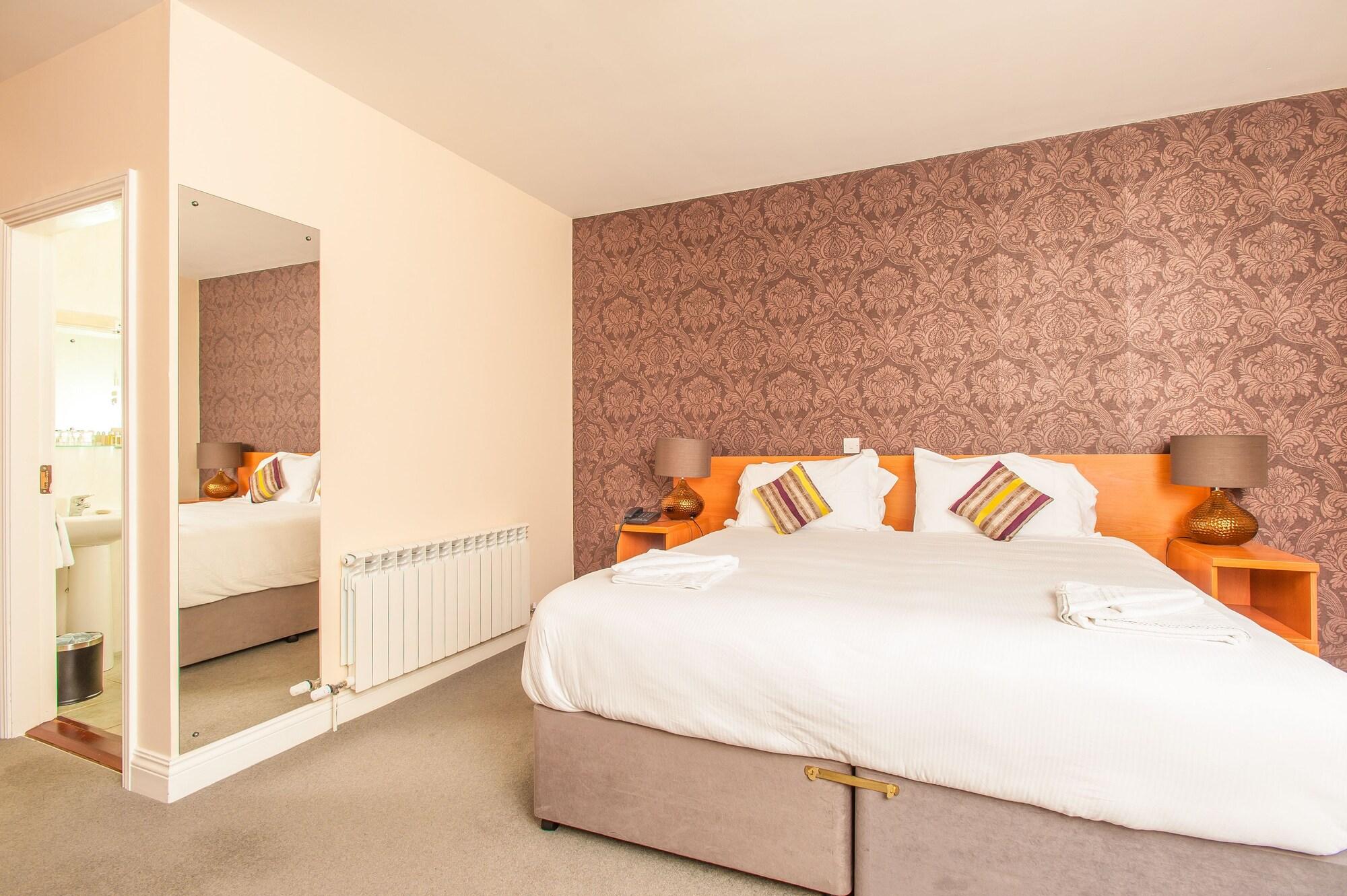 The Beara Coast Hotel Castletownbere Exteriör bild