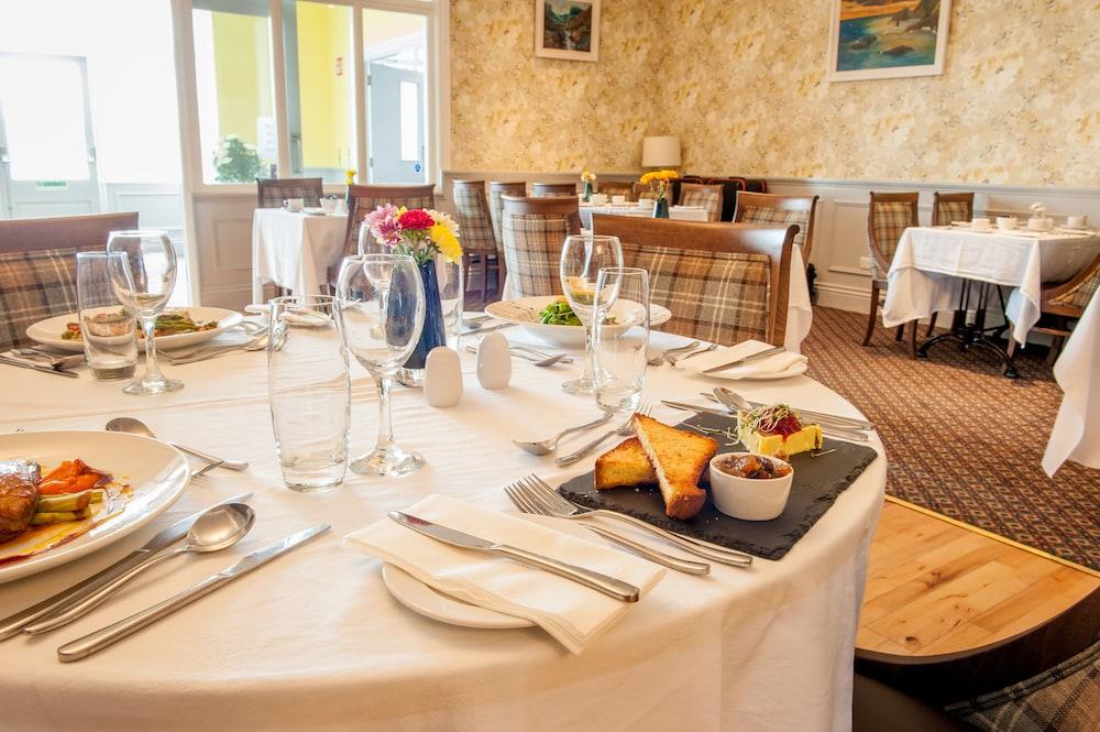The Beara Coast Hotel Castletownbere Exteriör bild