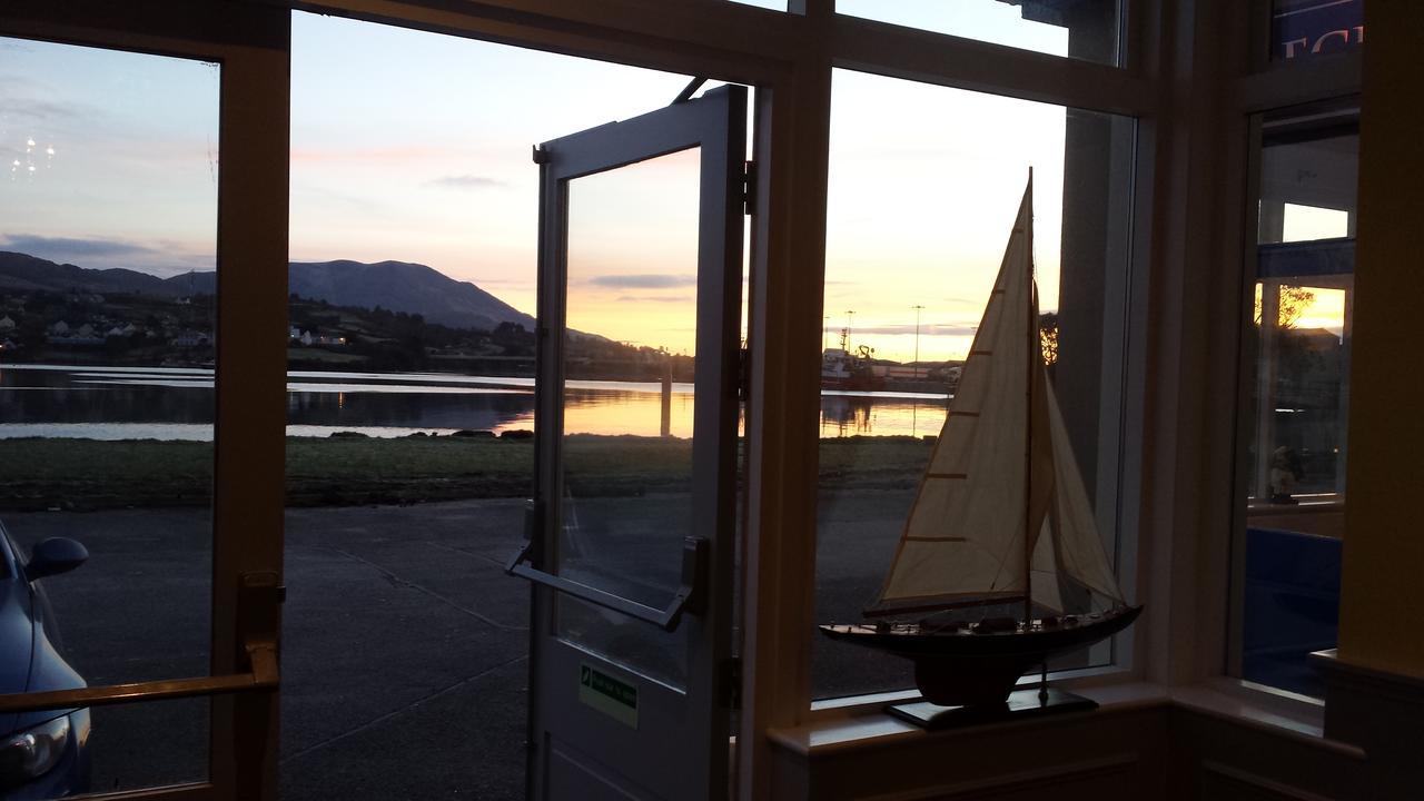 The Beara Coast Hotel Castletownbere Exteriör bild