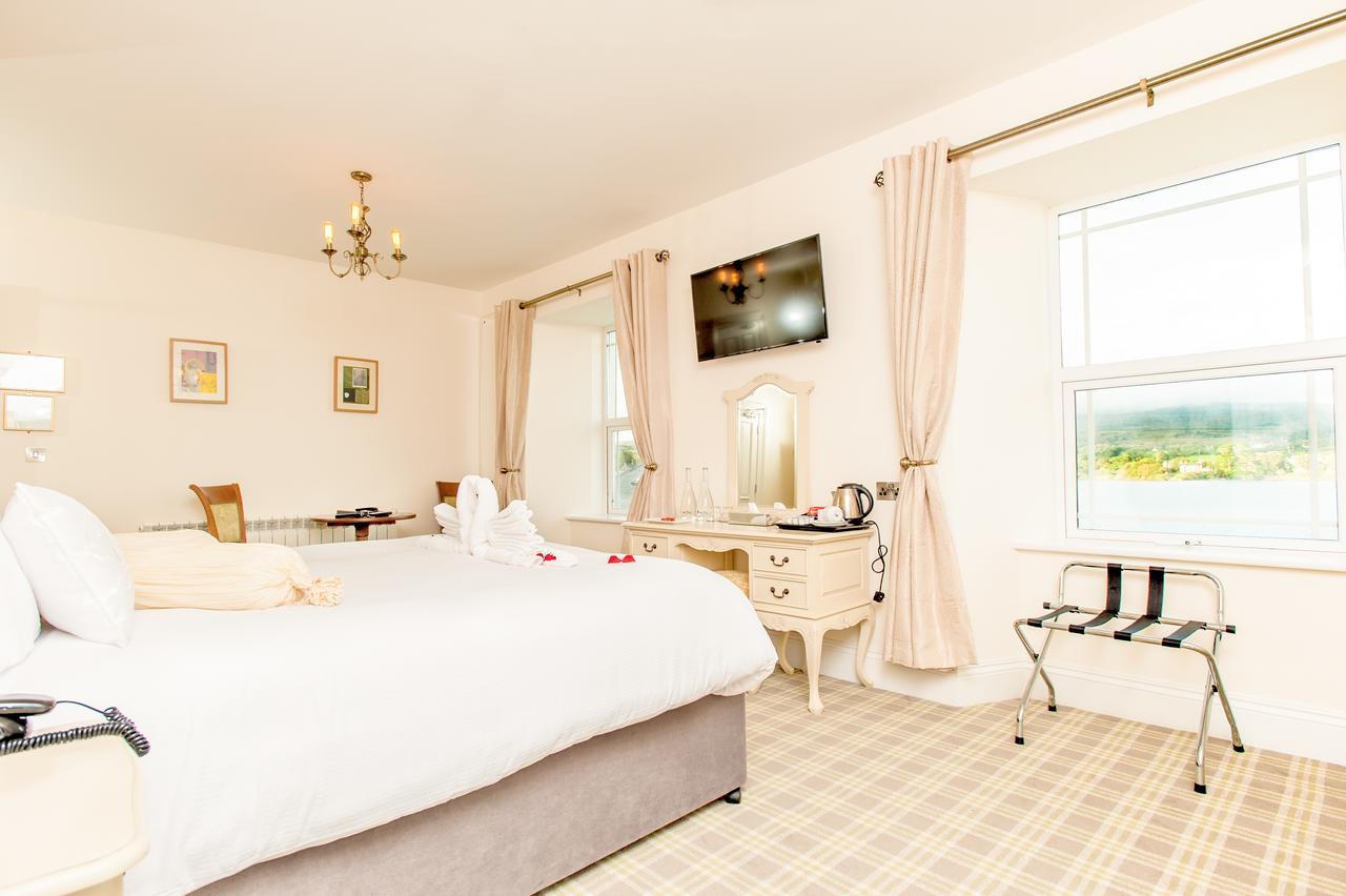 The Beara Coast Hotel Castletownbere Exteriör bild