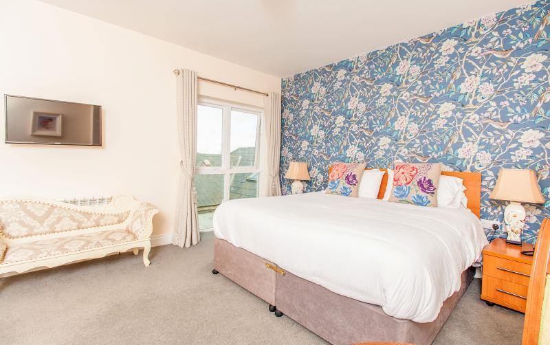 The Beara Coast Hotel Castletownbere Exteriör bild